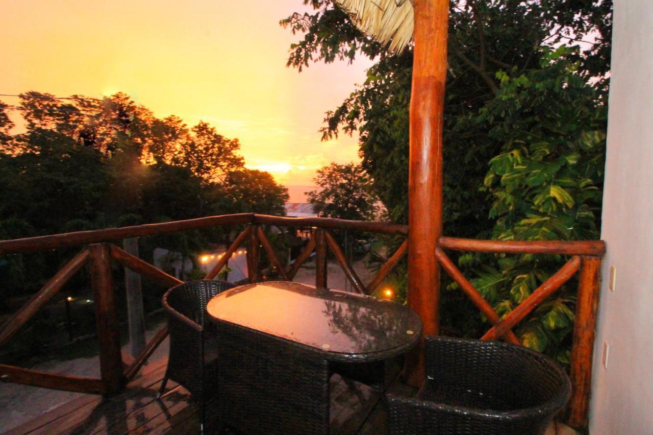 Hotel Pancho Villas Bacalar - Free Bikes And Paddles Ngoại thất bức ảnh