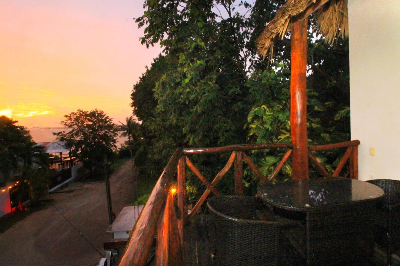 Hotel Pancho Villas Bacalar - Free Bikes And Paddles Ngoại thất bức ảnh